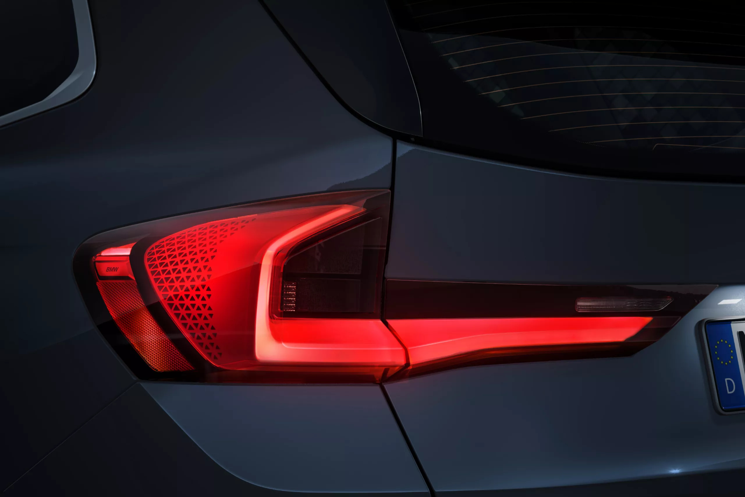 Μια αξέχαστη εντύπωση στο πίσω μέρος.